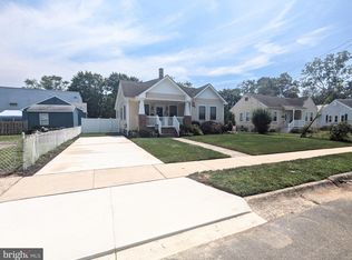 2 Forrest Dr, Northfield, NJ 08225