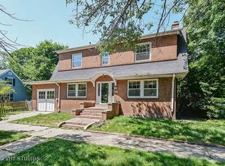 2210 Hartrey Ave, Evanston, IL 60201