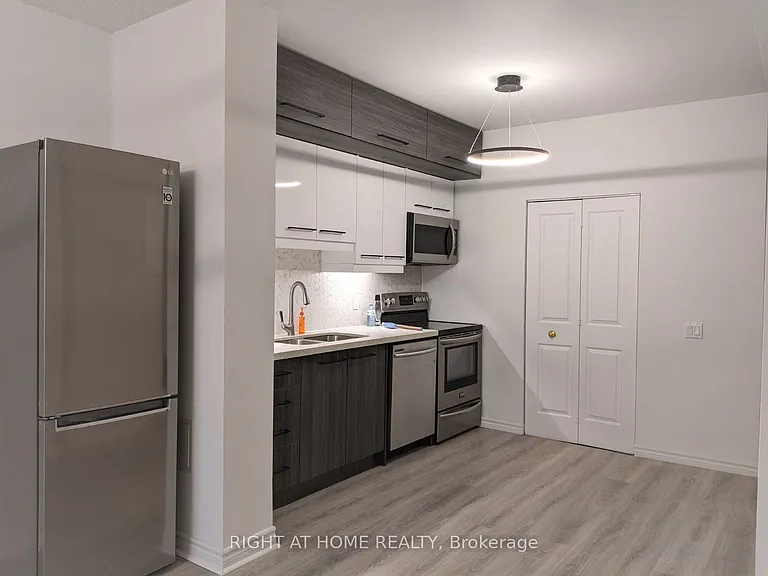 152 Saint Patrick St #208 — Photo 2