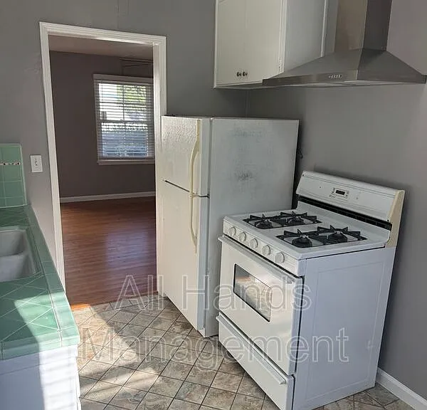 3435 E 1st St #3 — Photo 4