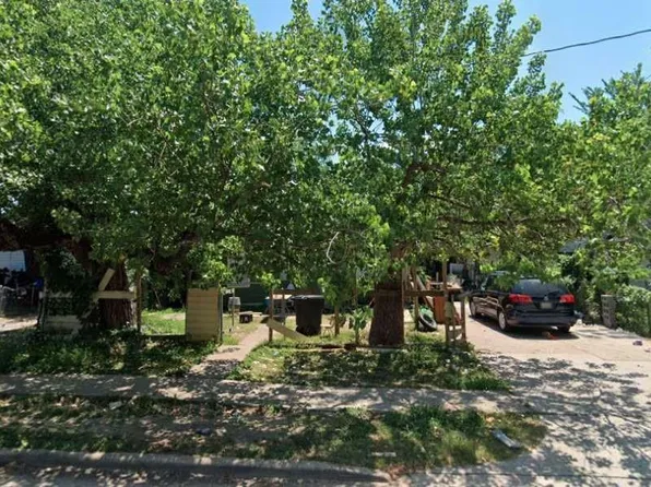 3920 Wayne St, Houston, TX 77026