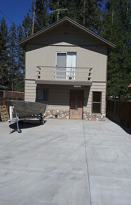 2nd image of 303 W Country Club Blvd