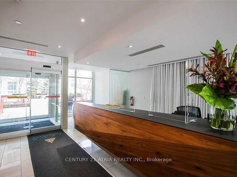 9 Spadina Ave #618 — Photo 25