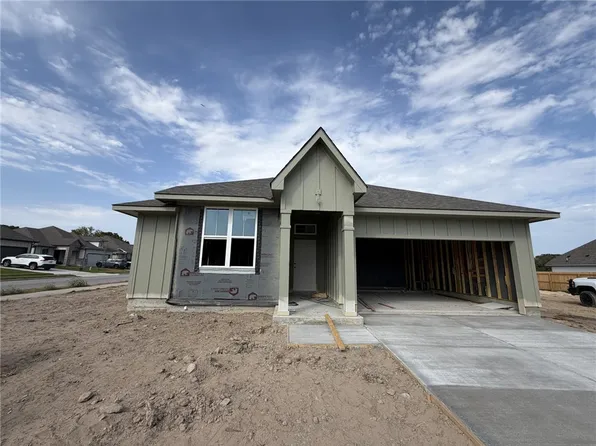 6001 Badger St, Bryan, TX 77807