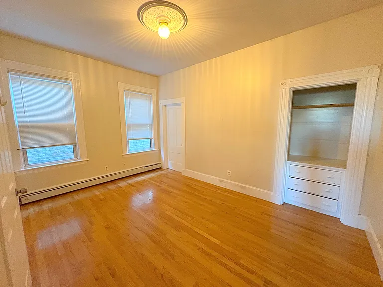 90 Norfolk St #8 — Photo 6