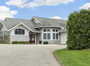 1905 Dewberry Dr, Madison, WI 53719