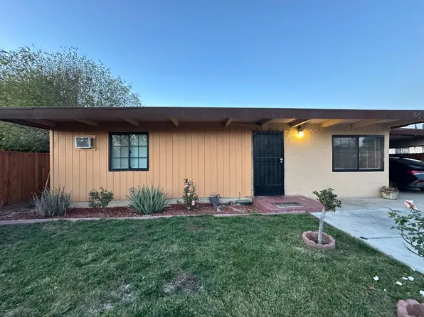 2123 E 4th St, Stockton, CA 95206