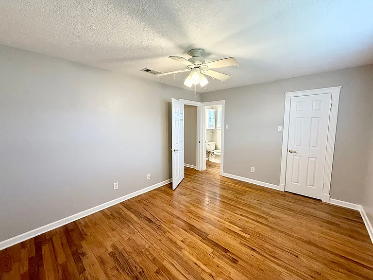 207 Estates Dr — Photo 17