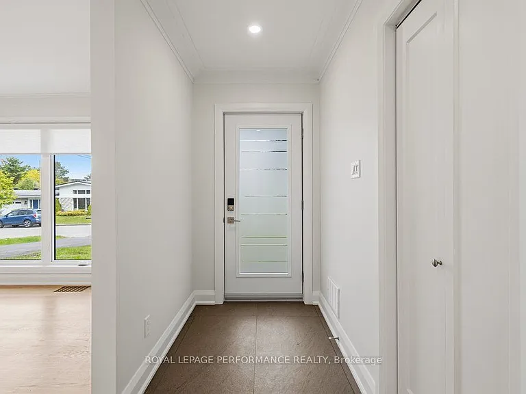 180 Roger Rd — Photo 6