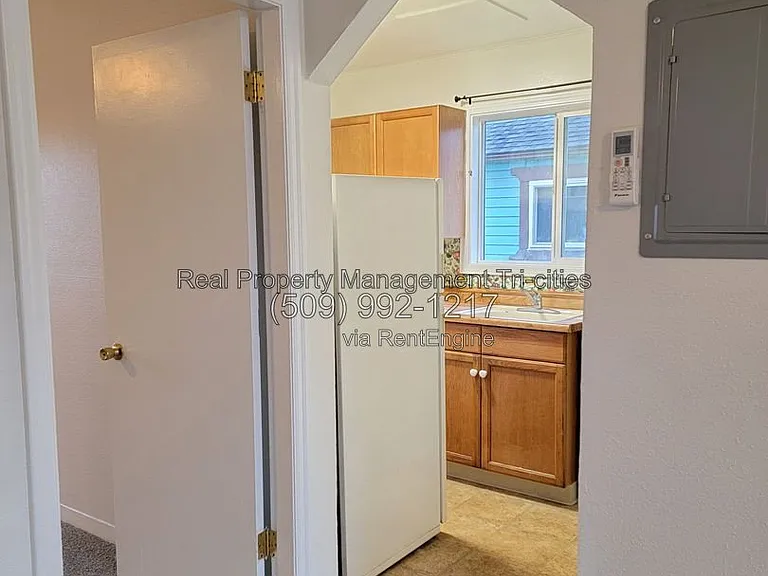 728 W Bonneville St #1 — Photo 6