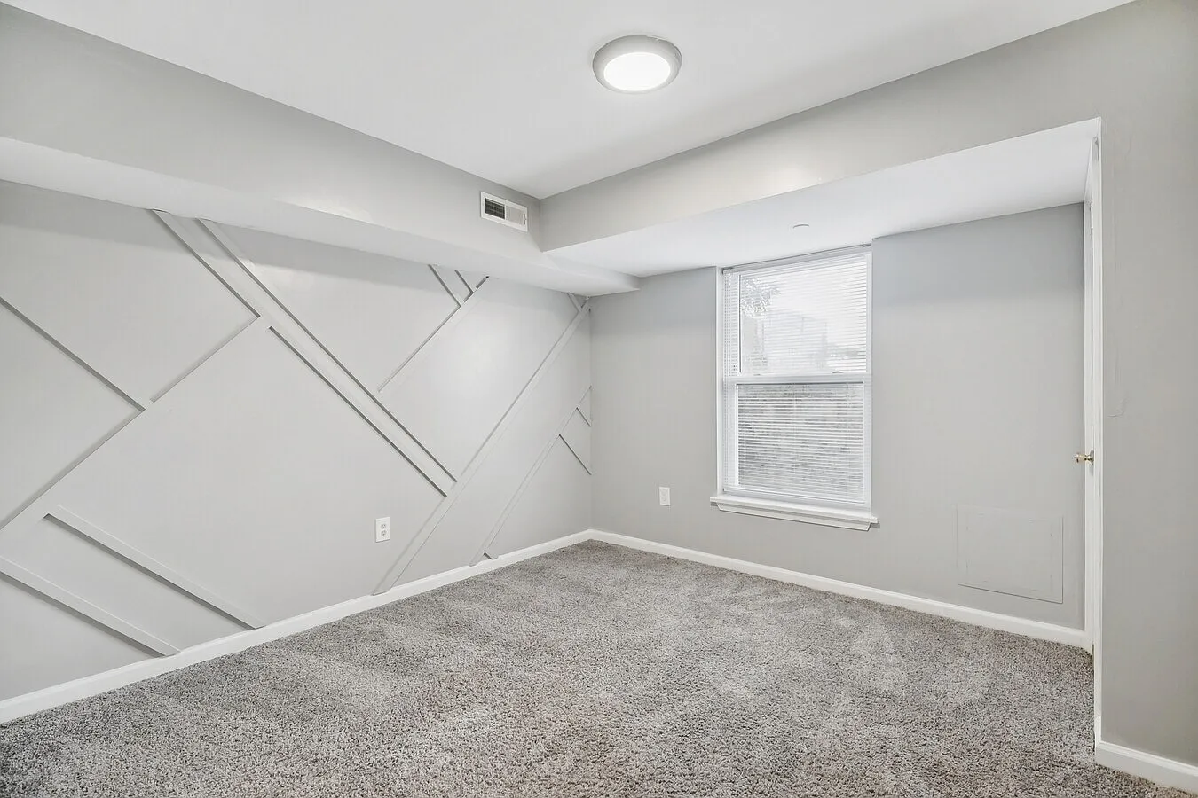 3 bed, $1,625 — Photo 1