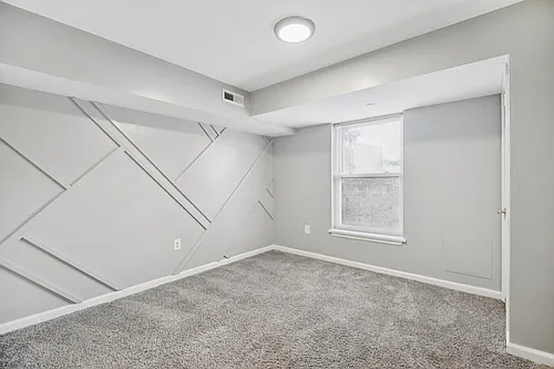 3415 N Sydenham St Photo 1