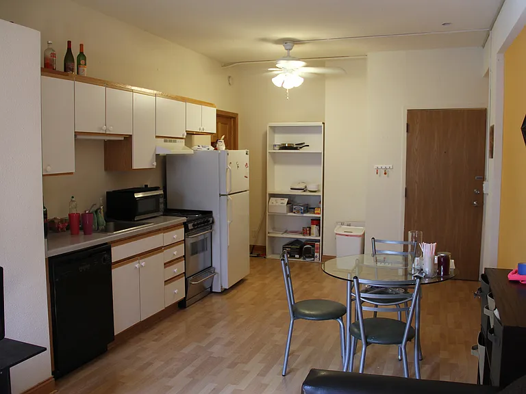 Mendota Lakeshore Apartments LLC — Photo 16