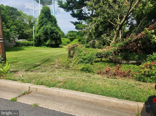 502 Clinton St, Delaware City, DE 19706