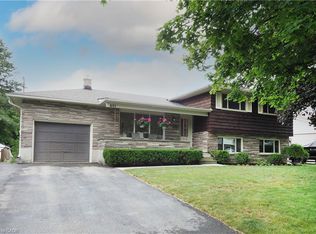 401 Forest Hill Dr, Kitchener, ON N2M 4H3