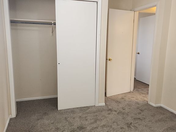 2nd image of 1025 Delaware Dr APT 3