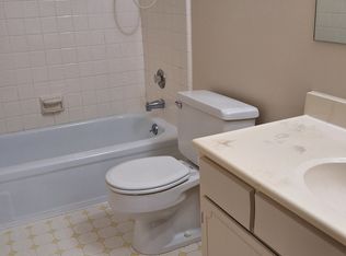 105 Cuttle Rd, Marysville, MI 48040