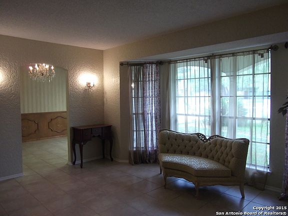 4th image of 100 Herweck Dr