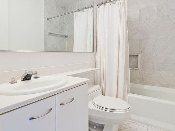 5th image of 330 E 38th St APT 26Q