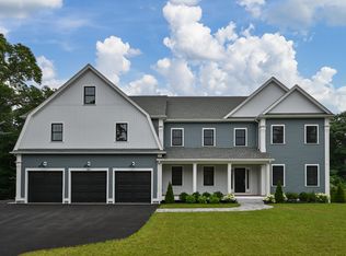 585 Lowell St, Lexington, MA 02420