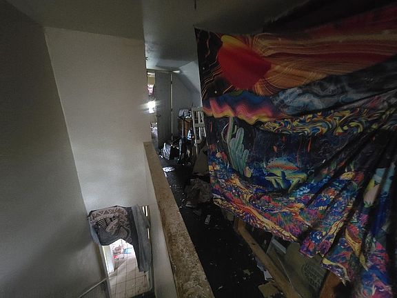 5th image of 9126 Hofert Rd