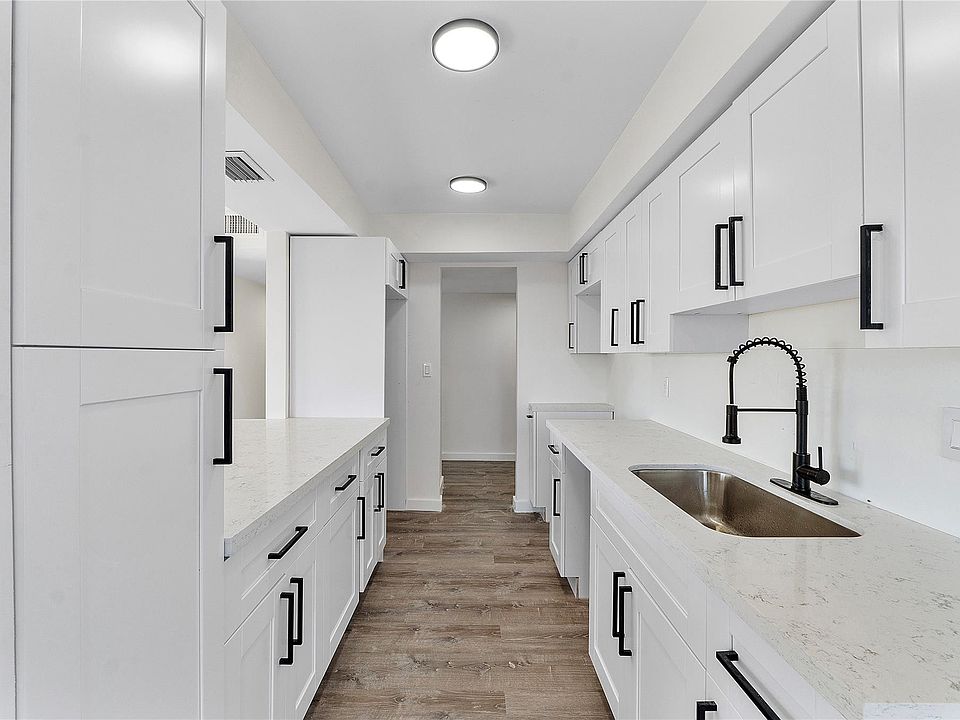 1st image of 4174 Inverrary Drive #1002