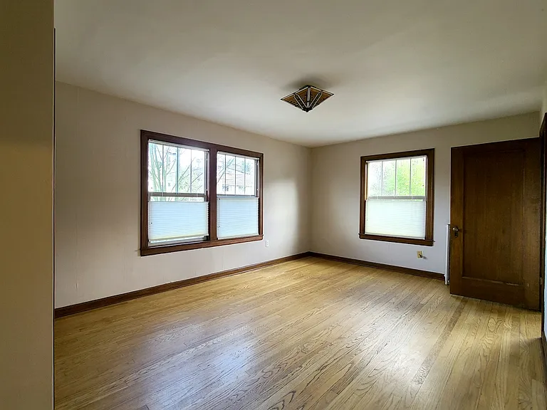956 10th Ave E #302 — Photo 12