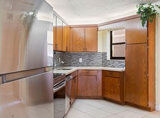 5701 Camino Del Sol APT 204, Boca Raton, FL 33433