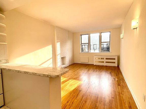 5th image of 427 E 83rd St APT 5D