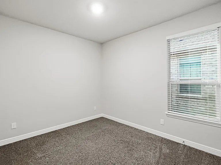 14525 Delphinus Dr — Photo 6