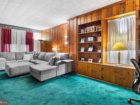 5th image of 410 New St