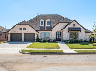 1004 Open Range Dr, Mansfield, TX 76063