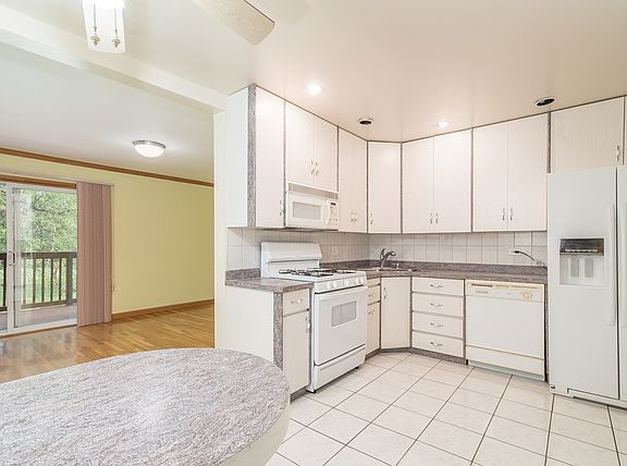 3rd image of 736 Dempster St APT A108