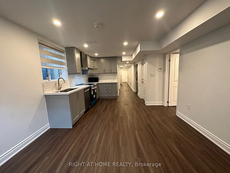 481 Bergamot Ave — Photo 4