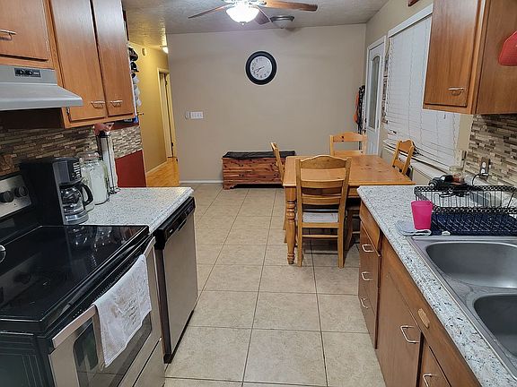 5th image of 335 Castle St
