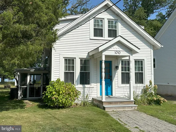 1010 Lossing Ave, Colonial Beach, VA 22443