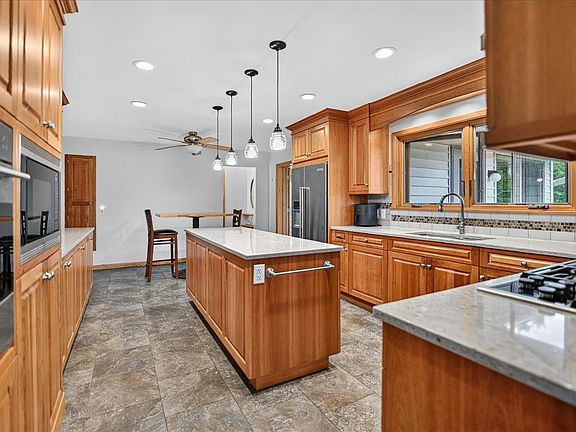 3rd image of 6514 Mendota Ave