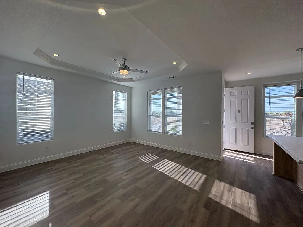 2 bed, 2.0 bath, 1179 sqft, $1,470 — Photo 3