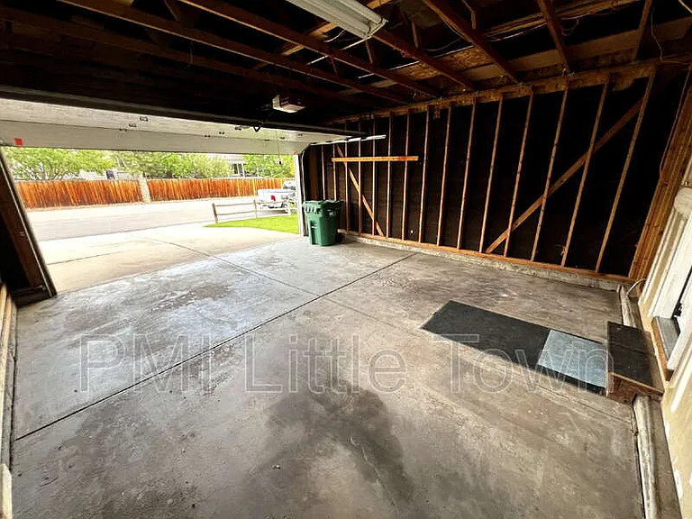 10772 W Berry Ave — Photo 29