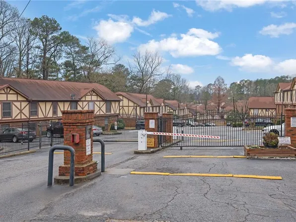 3183 Abbeywood Dr, Decatur, GA 30034