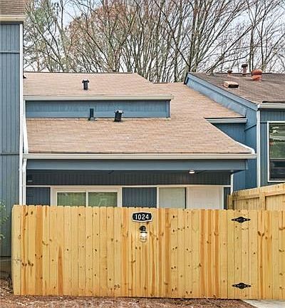 3rd image of 1024 Mariners Ct