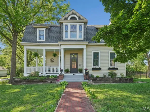 33 S Laclede Station Rd, Saint Louis, MO 63119