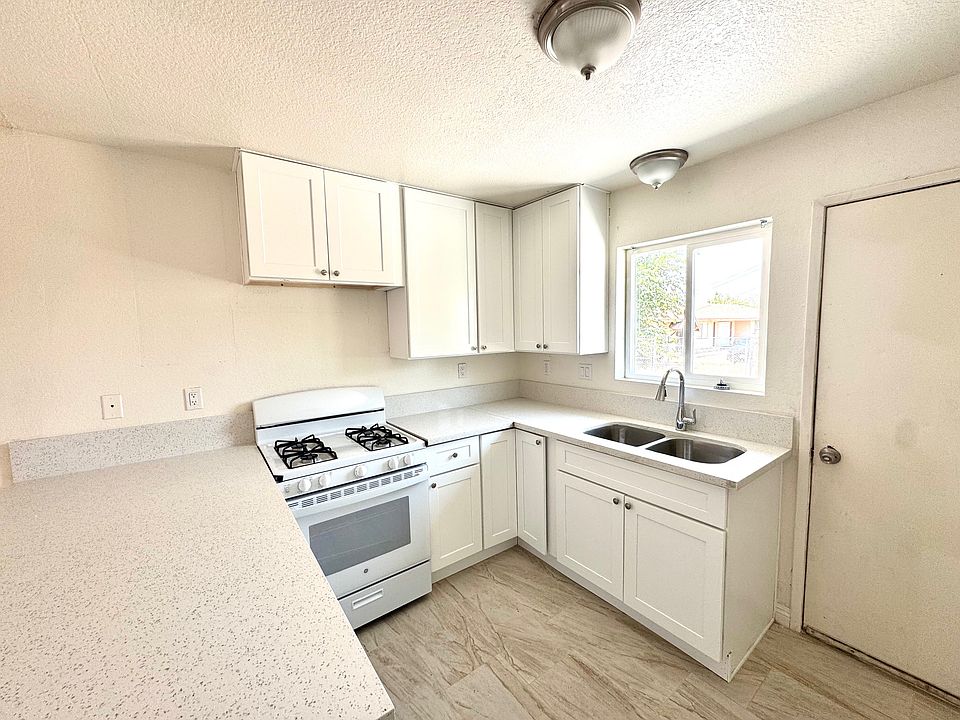 1st image of 16214 Juniper St #3C
