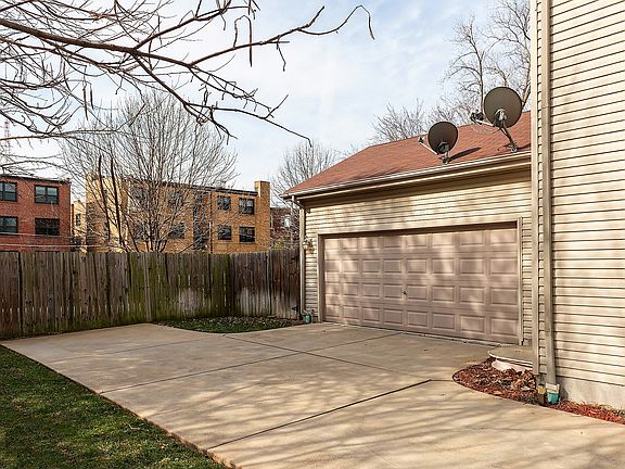 3rd image of 5618 Clemens Ave