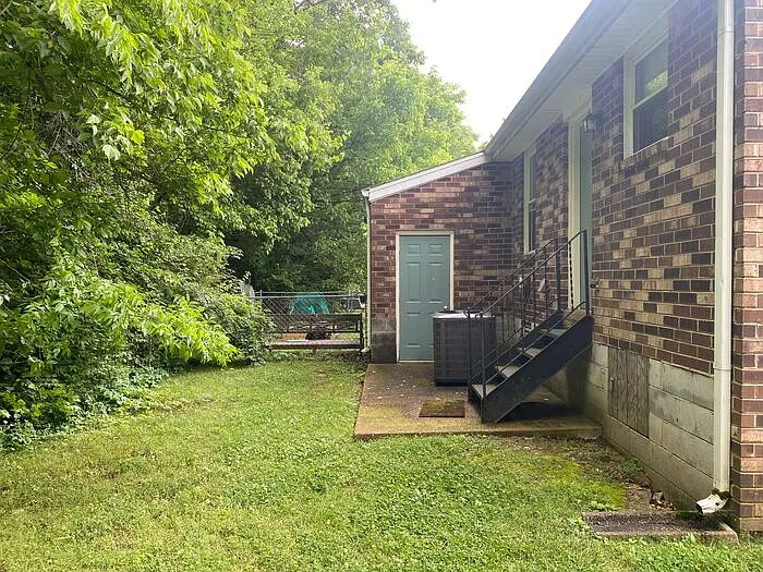 2329 Cooper Ter — Photo 18