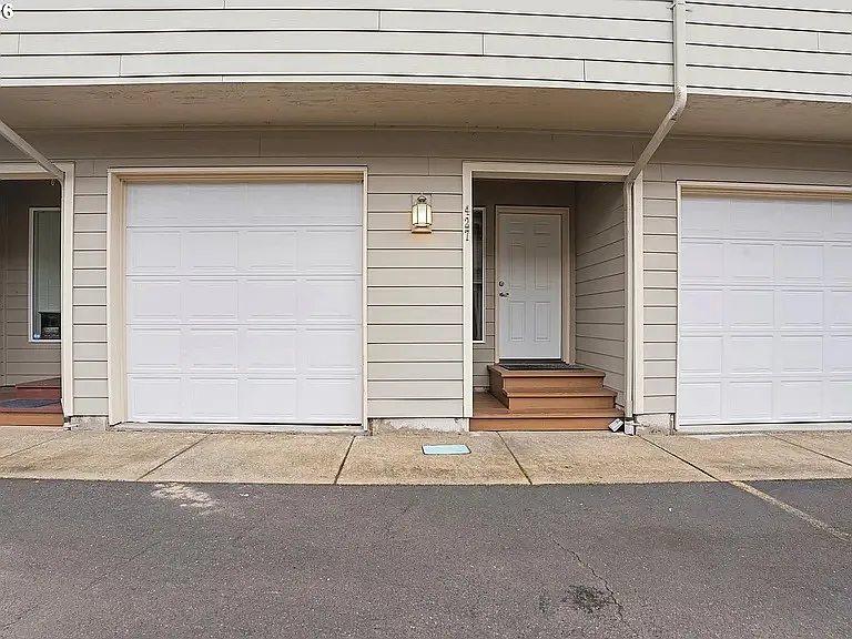 427 Harris Ln — Photo 4