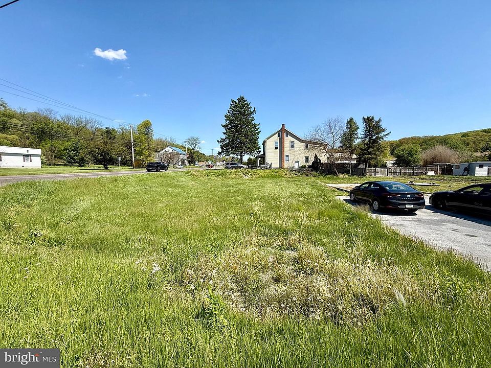 1st image of 469 Hill Rd
