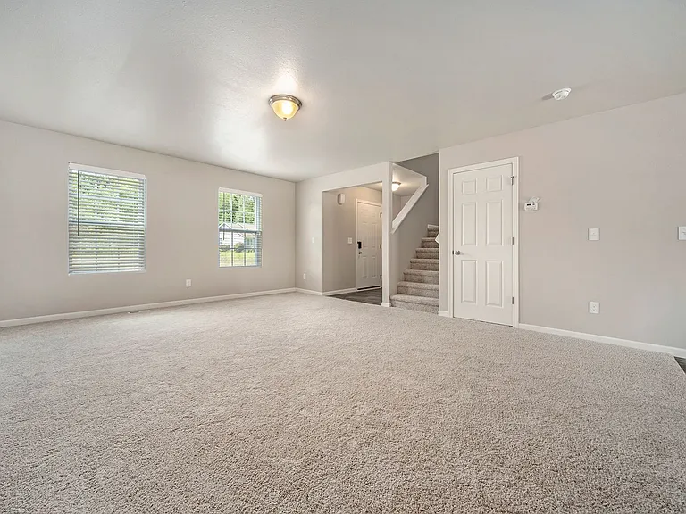 4340 Briarhill Dr — Photo 2