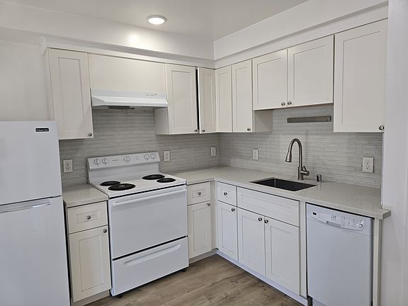 2nd image of 156 Missouri St