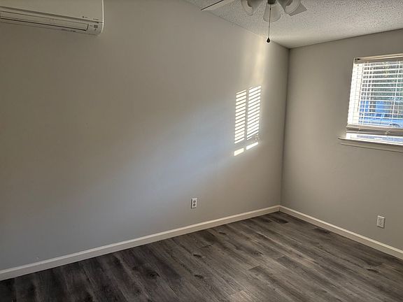 3rd image of 1778 Whitehead Dr